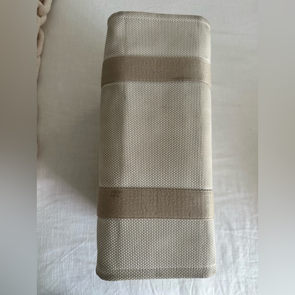 Lululemon Canvas Taupe and Cream Tote Bag 10L - Picture 6 of 9